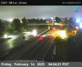 Vista en directo de (C327) I-5: L St Vista en vivo de (C327) I-5: L St, California en VolveVision