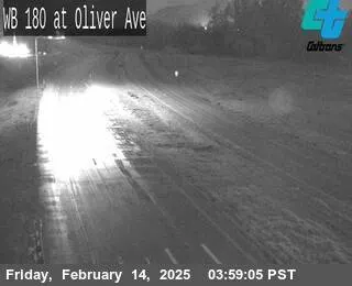 Vista en directo de FRE-180-AT OLIVER AVE Vista en vivo de FRE-180-AT OLIVER AVE, California en VolveVision