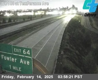 Vista en directo de Cámara en FRE-180-AT AV. TEMPERANCE Vista en vivo de Cámara en FRE-180-AT AV. TEMPERANCE, California en VolveVision