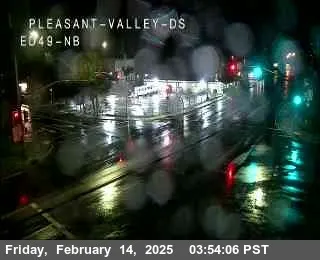 Vista en directo de Hwy 49 en Pleasant Valley Vista en vivo de Hwy 49 en Pleasant Valley, California en VolveVision