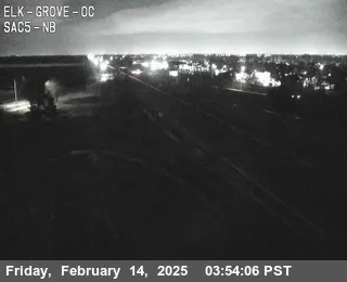 Vista en directo de Autopista 5 en Elk Grove Vista en vivo de Autopista 5 en Elk Grove, California en VolveVision