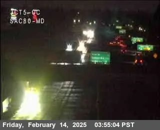 Vista en directo de Hwy 5 en Hwy 80 Vista en vivo de Hwy 5 en Hwy 80, California en VolveVision