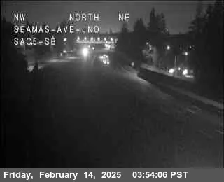 Vista en directo de Hwy 5 en Seamas Vista en vivo de Hwy 5 en Seamas, California en VolveVision