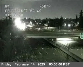 Vista en directo de Hwy 99 en Fruitridge Vista en vivo de Hwy 99 en Fruitridge, California en VolveVision