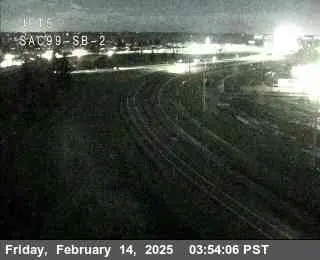 Vista en directo de Cámara en la Autovía 99 en la Autovía 5 2 Vista en vivo de Cámara en la Autovía 99 en la Autovía 5 2, California en VolveVision