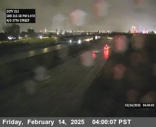 Vista en vivo de I-215 : (213) N de la 27ª Calle, California en VolveVision