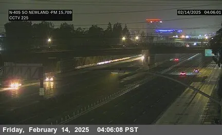 Прямой эфир: I-405 : Южнее улицы Ньютон Онлайн-камера I-405 : Южнее улицы Ньютон, Калифорния на VolveVision