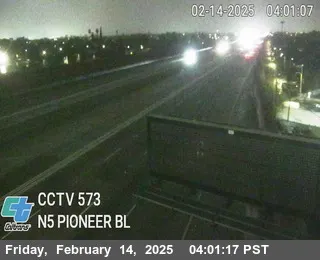 Live view of I-5 : (573) Pioneer BL I-5 : (573) Pioneer BL, California live camera view on VolveVision
