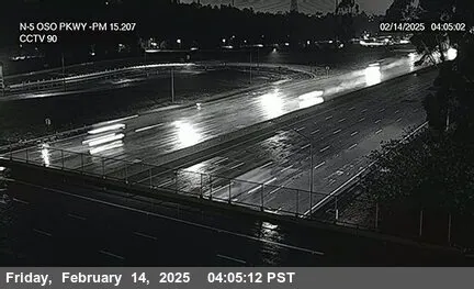 Live view of I-5 : (90) Oso Parkway Overcross I-5 : (90) Oso Parkway Overcross, California live camera view on VolveVision