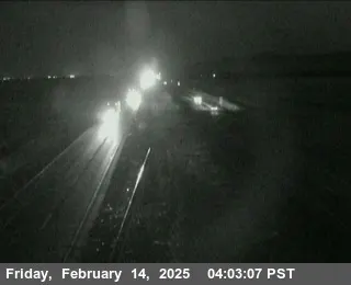 Live view of NB I-5 S/O SR 140 NB I-5 S/O SR 140, California live camera view on VolveVision