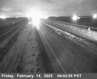 Live view of NB SR-99 N/O Harvey Pettit Rd NB SR-99 N/O Harvey Pettit Rd, California live camera view on VolveVision