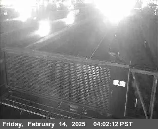 Live view of SB I-5 N/O Louise Ave SB I-5 N/O Louise Ave, California live camera view on VolveVision