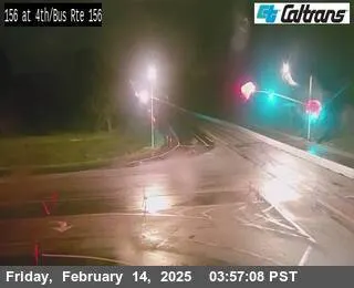 Vista en vivo de SR-156 : 4ta St / Ruta Comercial 156, California en VolveVision