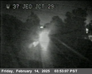 Vista en vivo de TV131 -- SR-37 : W37 EOF JCT-29, California en VolveVision