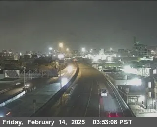 Vista en vivo de TV303 -- US-101 : S101 en S Van Ness Av, California en VolveVision