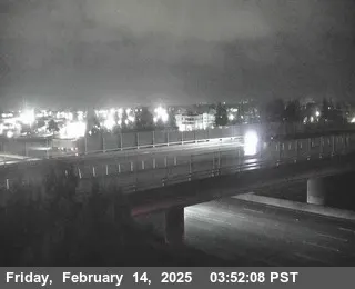 Vista en directo de TVA37 -- I-580 : Primera Calle Vista en vivo de TVA37 -- I-580 : Primera Calle, California en VolveVision