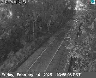 Vista en directo de US-101 : Avenida Turnpike Vista en vivo de US-101 : Avenida Turnpike, California en VolveVision