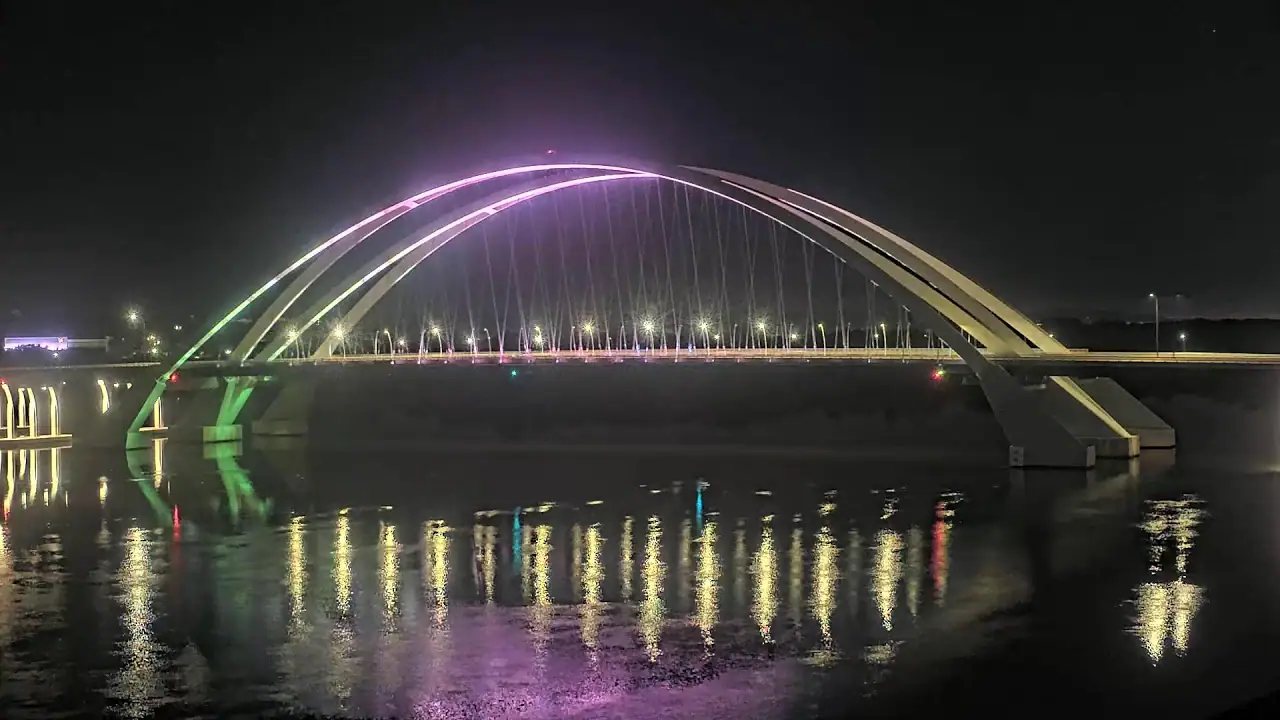 BridgePointe I-74 Cam, Illinois, usa live camera view on VolveVision