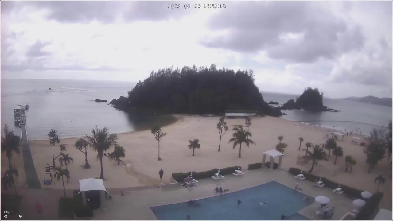 Vista en vivo de Playa Privada Kariyushi, Okinawa, Japón en VolveVision