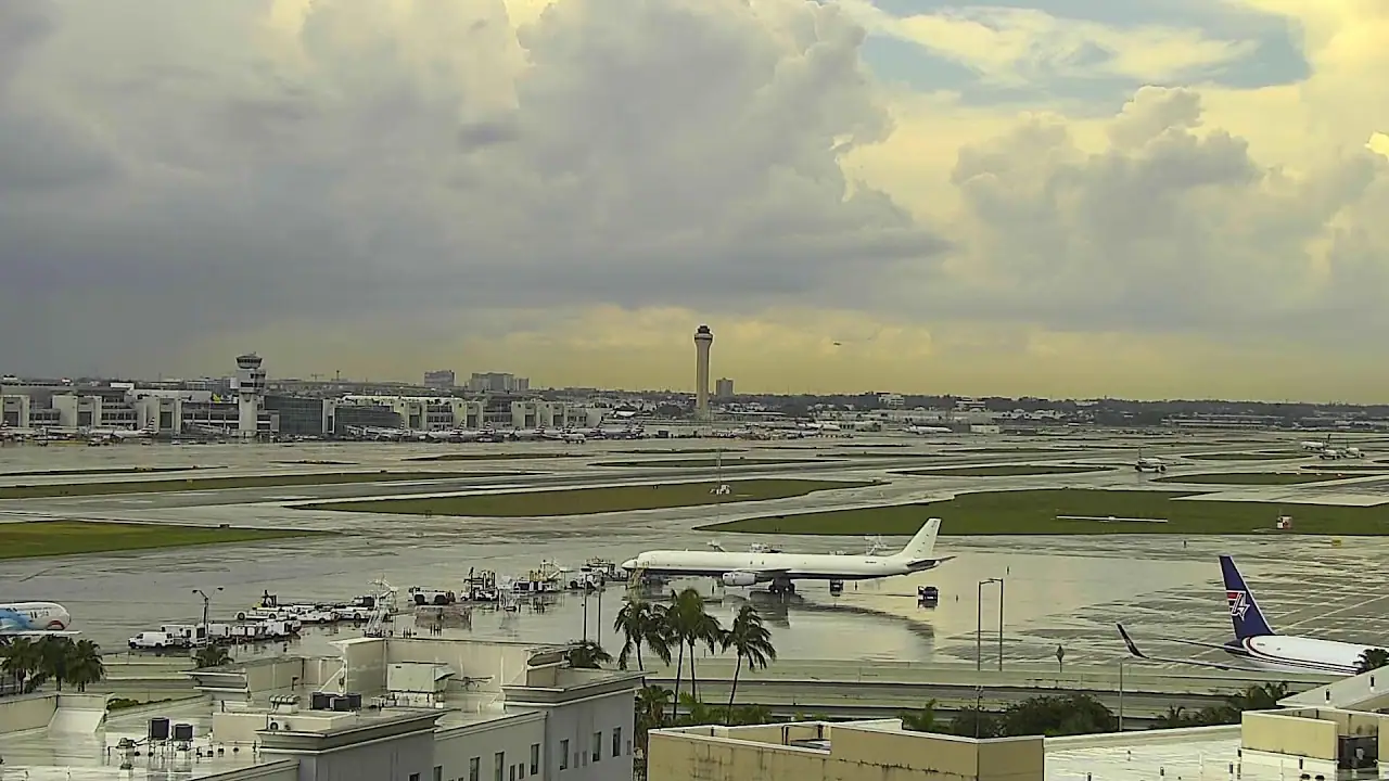 Vista en vivo de Aeropuerto Internacional de Miami, Condado de Miami-Dade en VolveVision