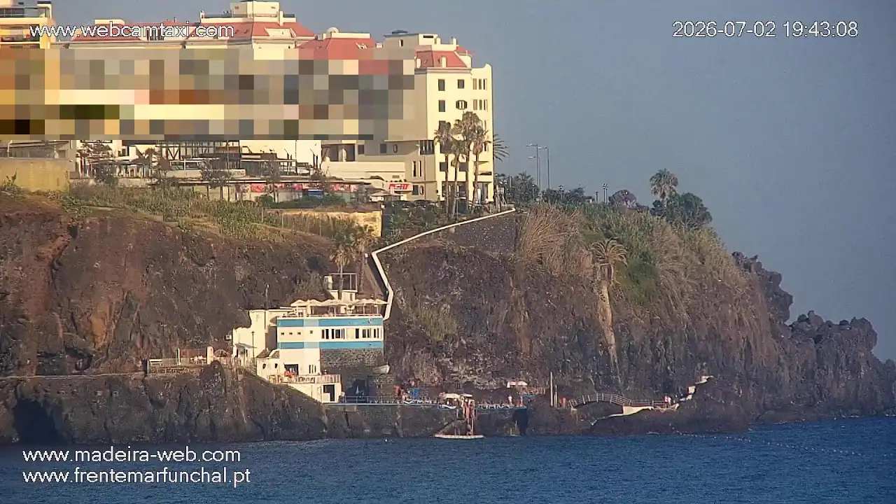 Vista en vivo de Cámara en vivo de Praia Formosa Beach, Madeira, São Martinho en VolveVision