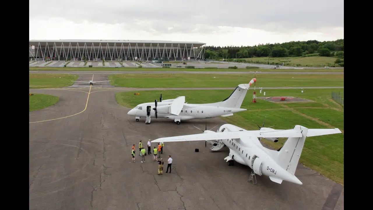 Vista en vivo de Cámara del Aeropuerto de Friburgo, Alemania, Friburgo de Brisgovia en VolveVision