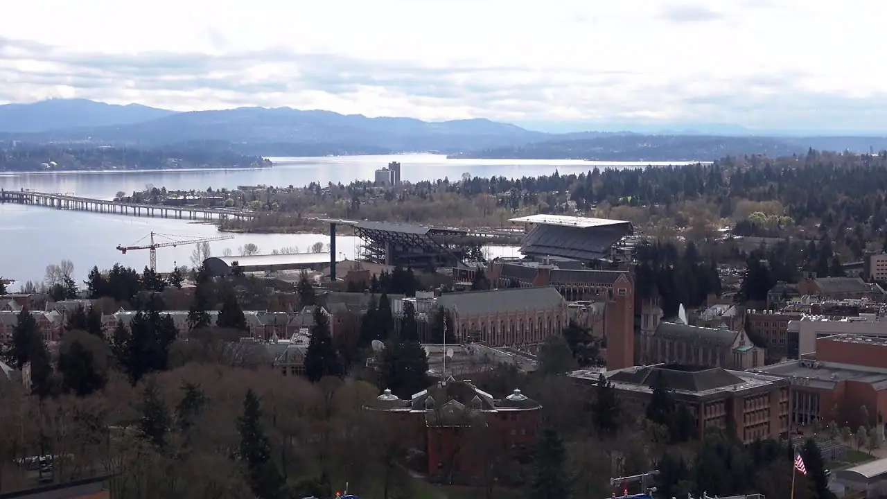 Vista en vivo de Cámara UW Tower, Seattle, WA, Estados Unidos en VolveVision