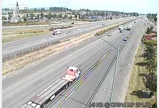 I-5 at Woodburn, Aurora, Oregon live camera view on VolveVision