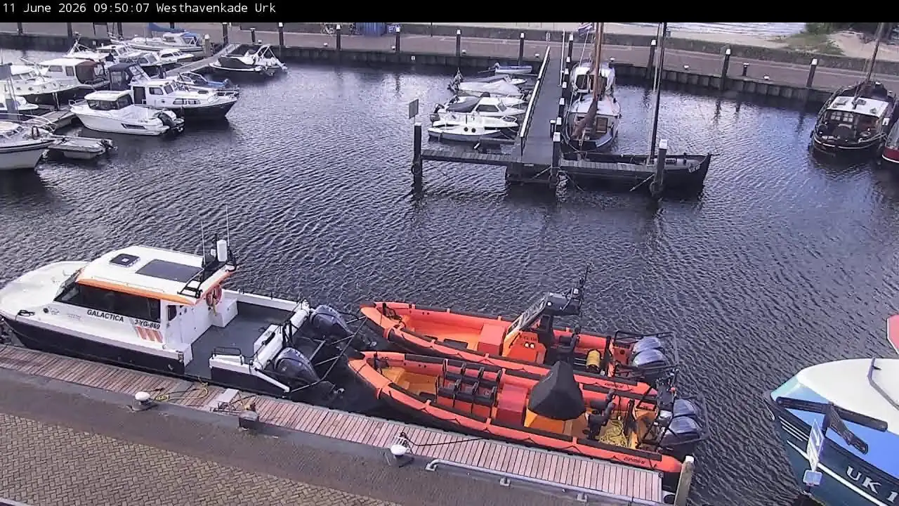 Live Webcam Westhavenkade Urk, Flevoland, NL live camera view on VolveVision