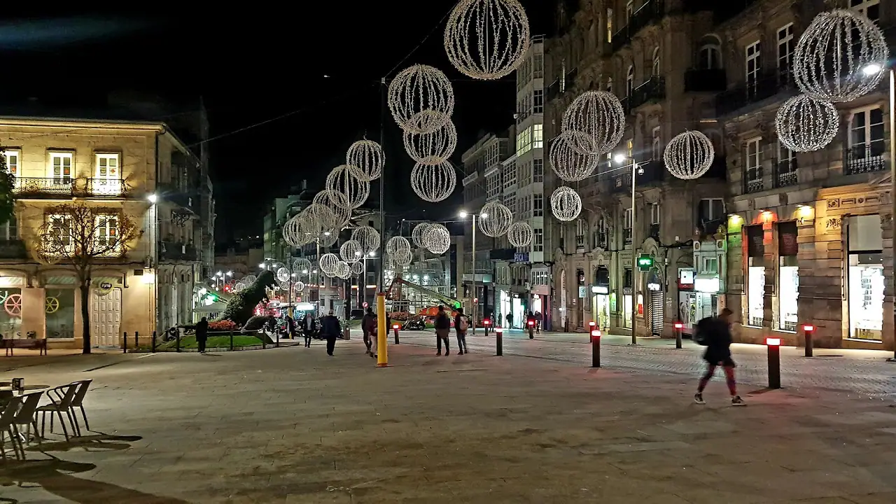 Прямой эфир: Живая веб-камера Avenida da Gran Via Трафик, Виго, Испания Онлайн-камера Живая веб-камера Avenida da Gran Via Трафик, Виго, Испания, Провинция Понтеведра на VolveVision