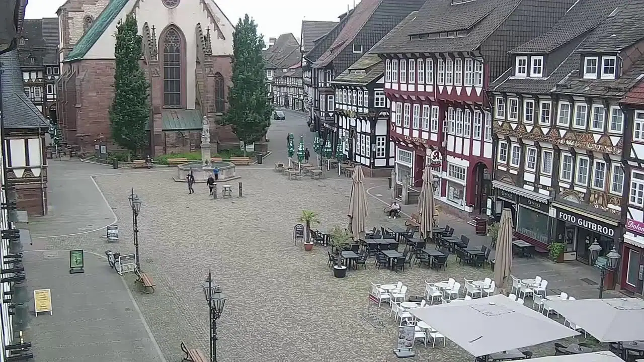 Streaming HD Webcam in Market Square, Einbeck, Germany, Lower Saxony live camera view on VolveVision