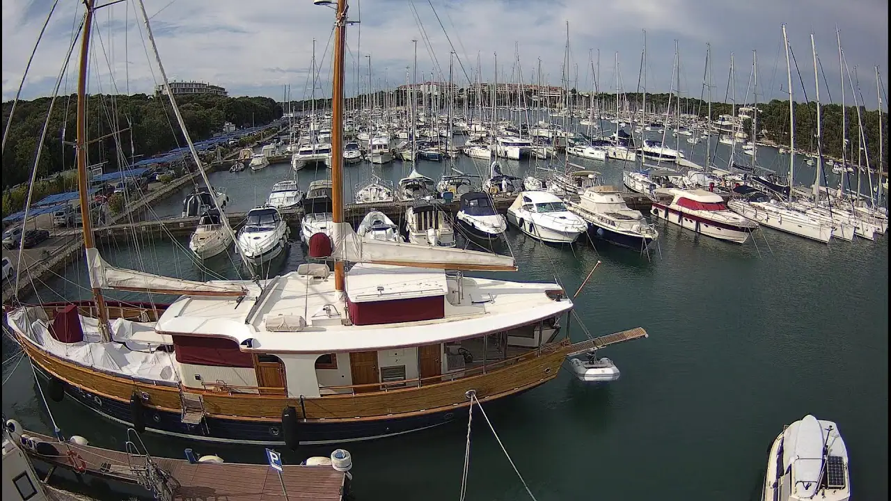 Live HD Webcam Marina Veruda Tehnomont in Pula City, Istria, Croatia live camera view on VolveVision