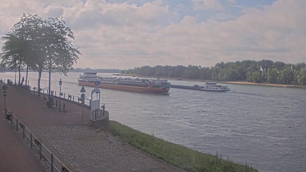 Live Rhine River Webcam, Rees, Germany, North Rhine-Westphalia live camera view on VolveVision