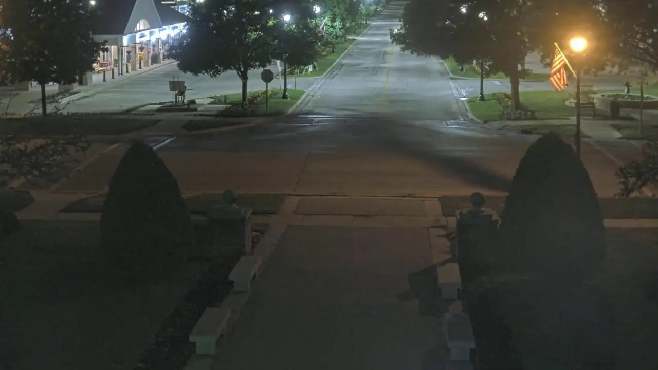Live Broad Street Webcam Greendale, Wisconsin, USA live camera view on VolveVision