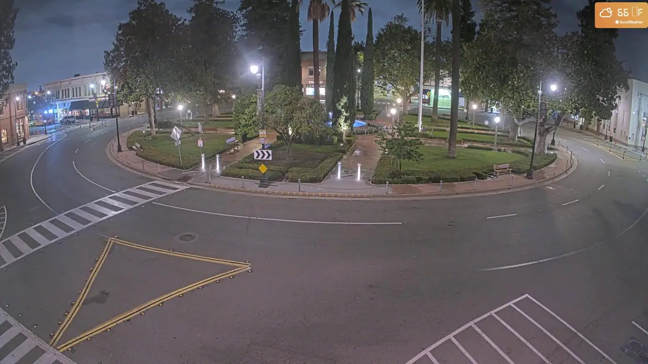 Live Webcam City of Orange Plaza Square Park, California, USA live camera view on VolveVision