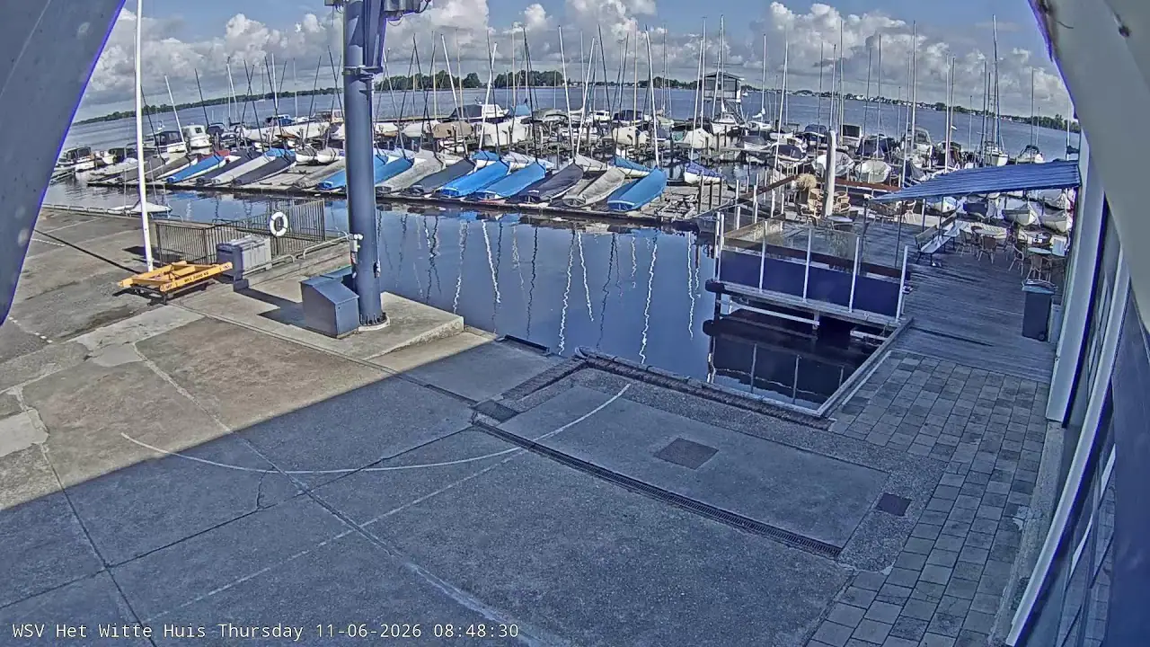 Онлайн-камера Живая веб-камера Запад от Белого дома Marina, Лоосдrecht, Нидерланды, Северная Голландия на VolveVision