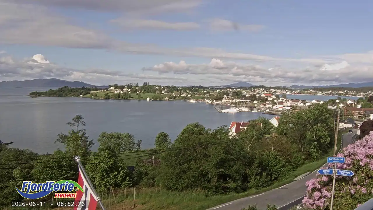 Live Webcam Fjordferie Holiday Homes, S?bovik, Norway, Hordaland live camera view on VolveVision