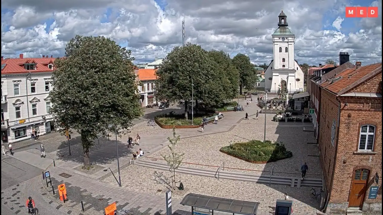 Vista en directo de Cámara web HD en directo Brunnsparken, Varberg, Suecia Vista en vivo de Cámara web HD en directo Brunnsparken, Varberg, Suecia, Halland en VolveVision