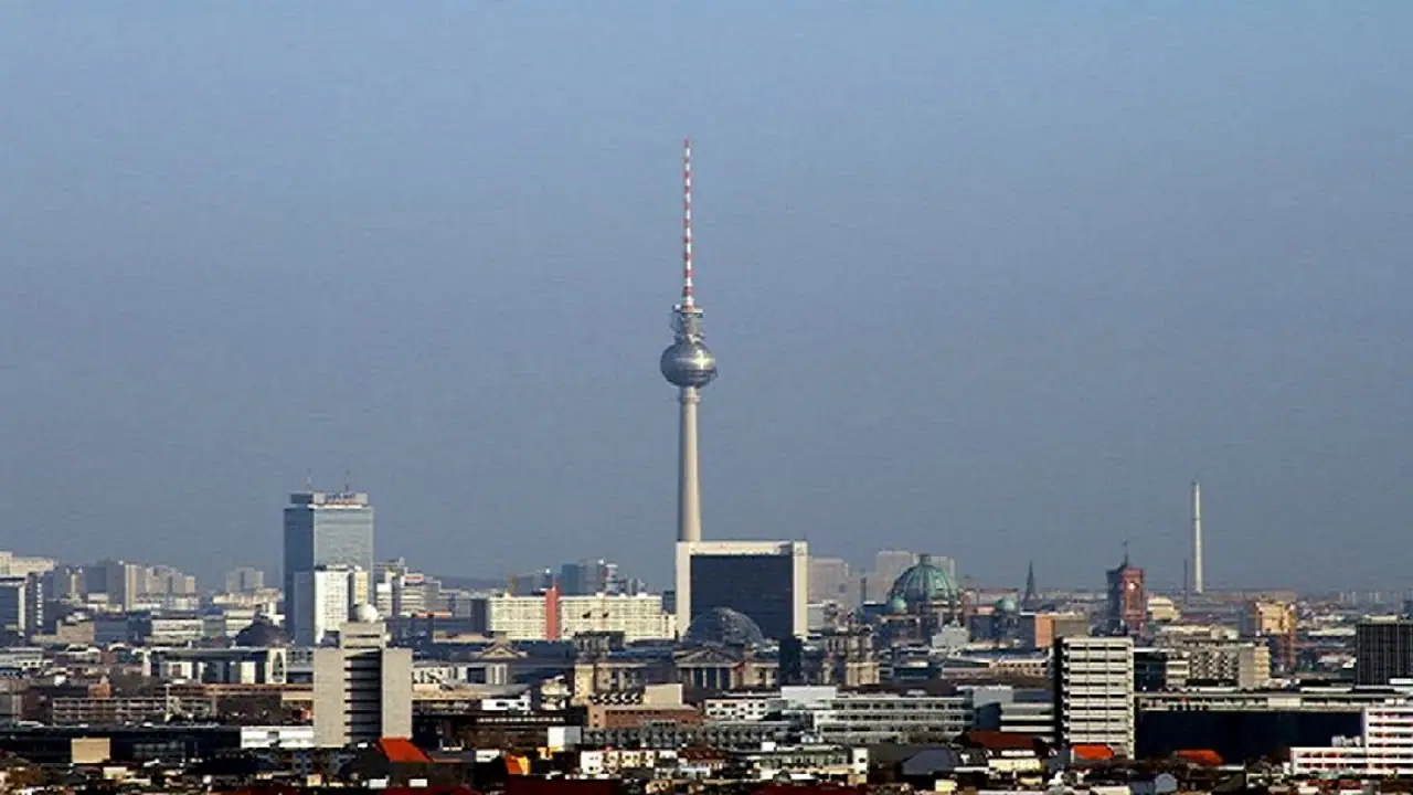 Vista en vivo de Cámara web en directo del Corbusierhaus en Berlín, Alemania en VolveVision