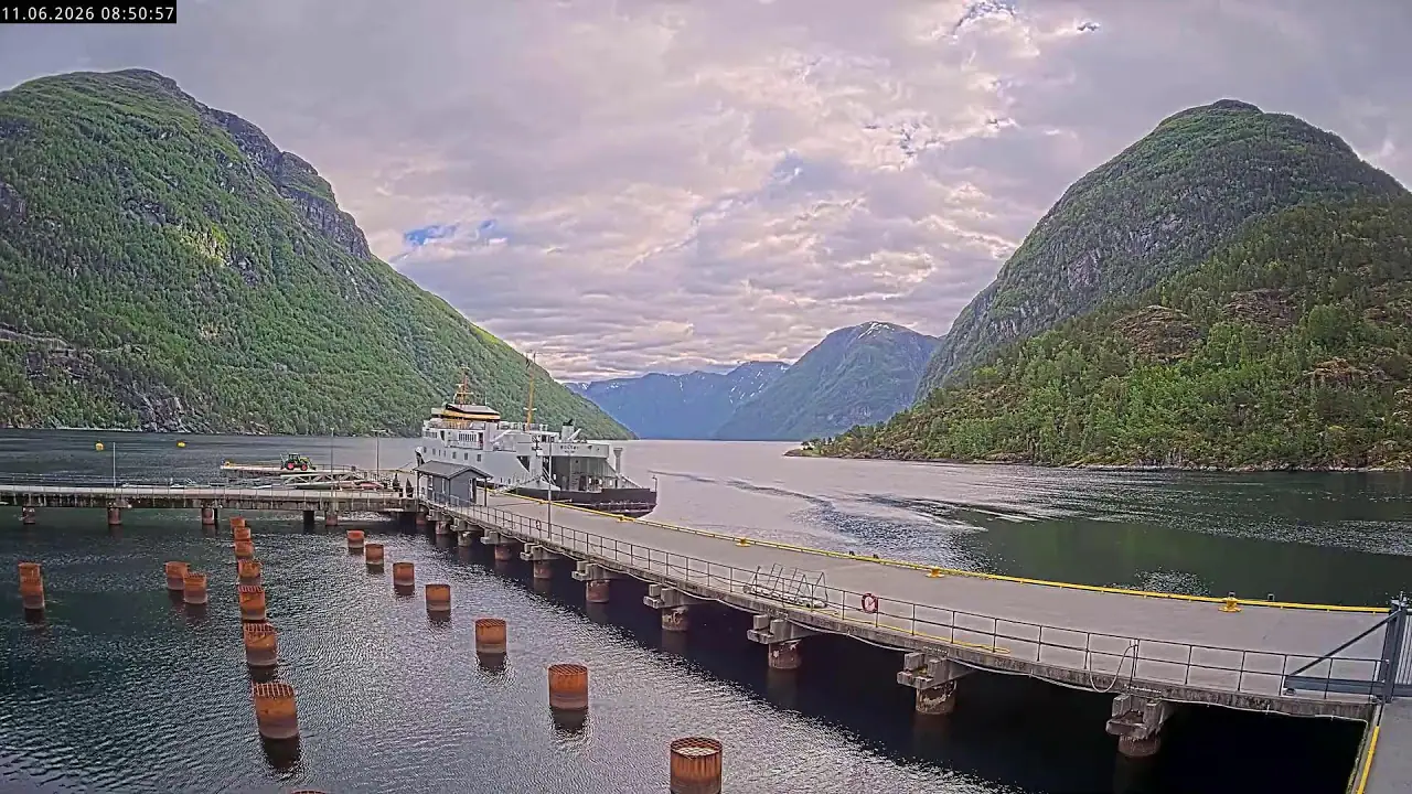 Geirangerfjord Live Cam, More og Romsdal live camera view on VolveVision