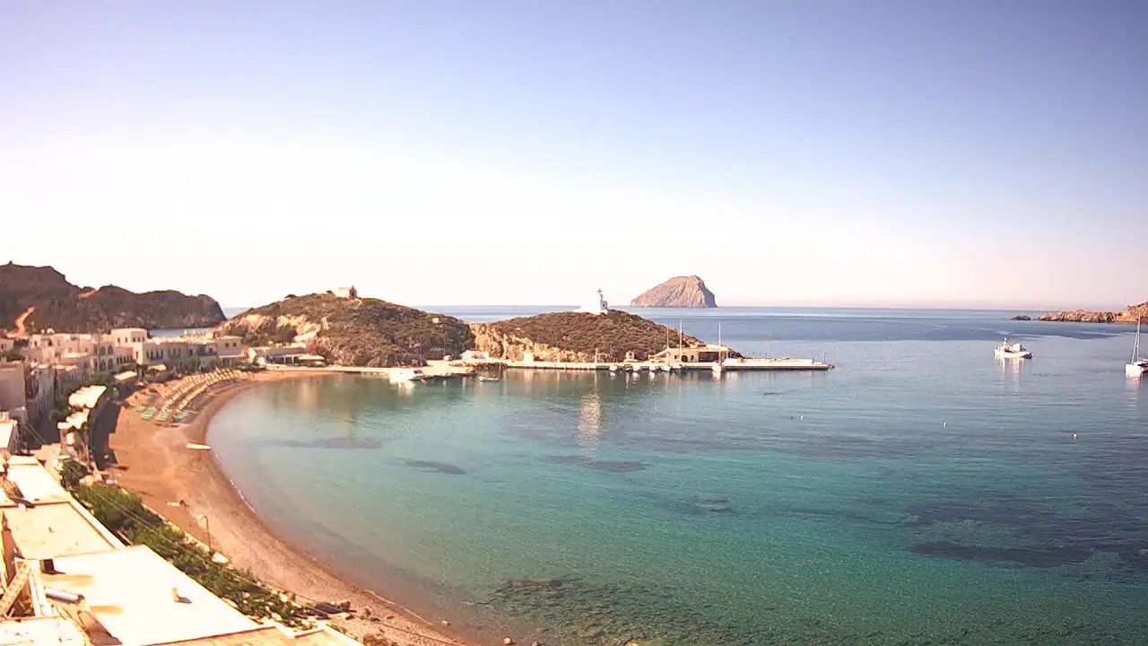 Vista en vivo de Webcam en directo: bahía de Kapsali, Citera, Grecia, Ática en VolveVision
