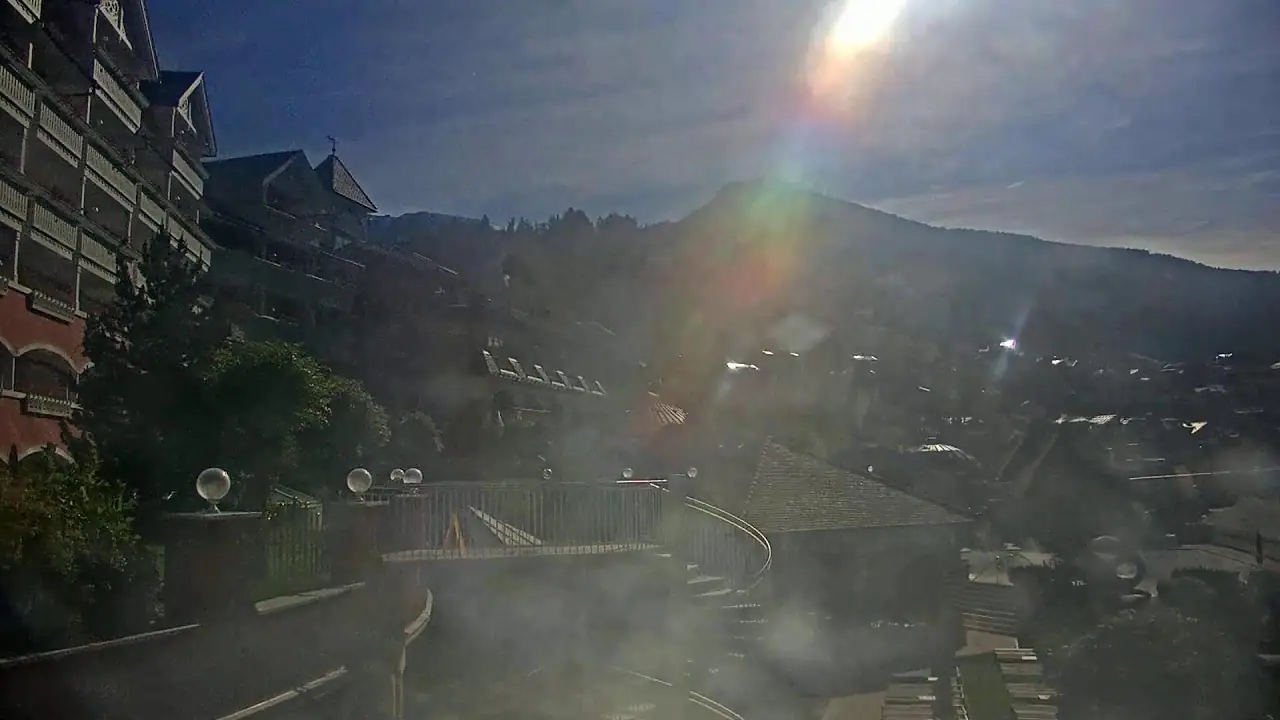 Live Cavallino Bianco streaming webcam in Ortisei, Italy