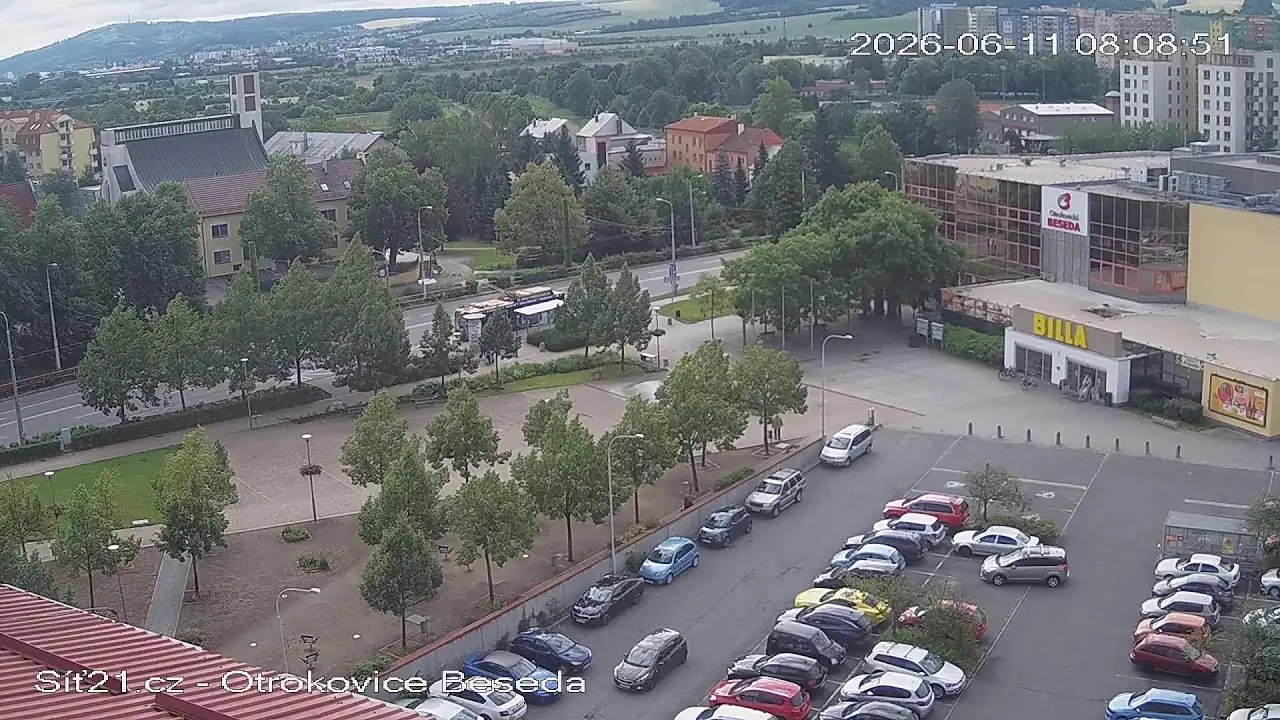 Vista en directo de Cámara en directo Beseda Otrokovice Plaza 3 kvetna, Chequia Vista en vivo de Cámara en directo Beseda Otrokovice Plaza 3 kvetna, Chequia, Lípa en VolveVision