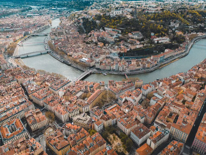 Toulon Sur Allier live camera view on VolveVision
