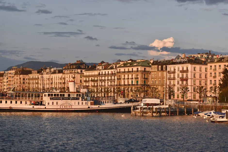 Онлайн-камера Fontana On Geneva Lake на VolveVision