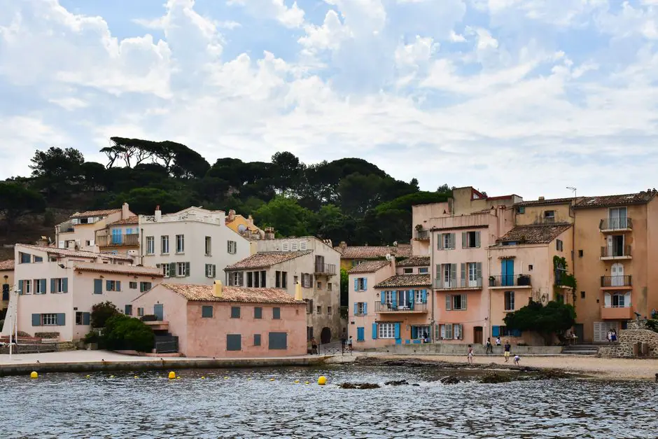 Saint Exupery Les Roches live camera view on VolveVision