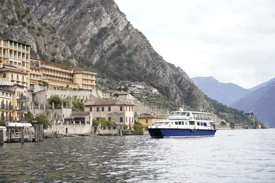 Limone sul Garda live camera view on VolveVision