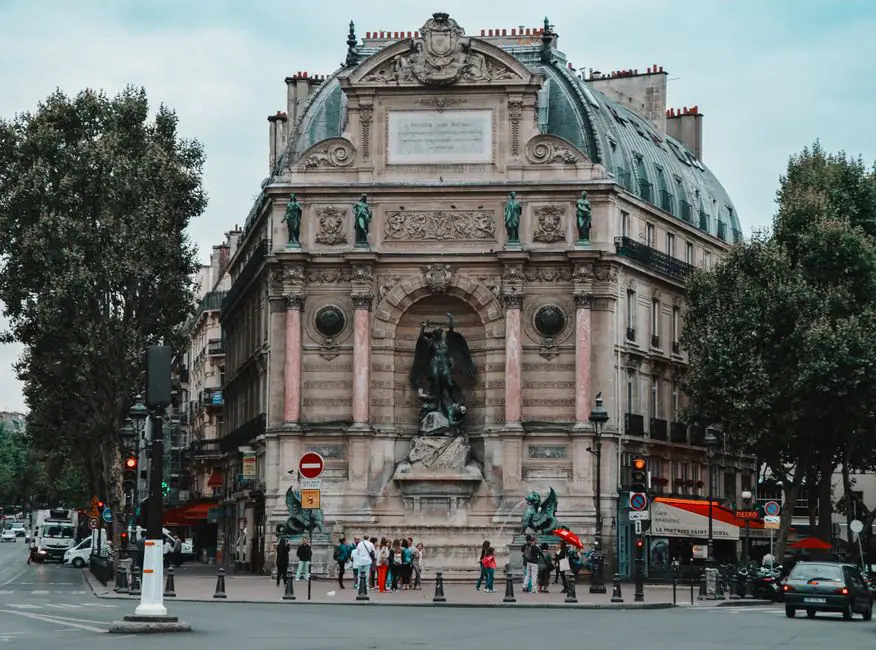 Fontaine Les Bassets live camera view on VolveVision