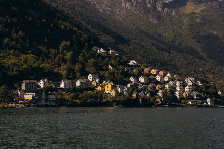 Gullesfjordbotn live camera view on VolveVision