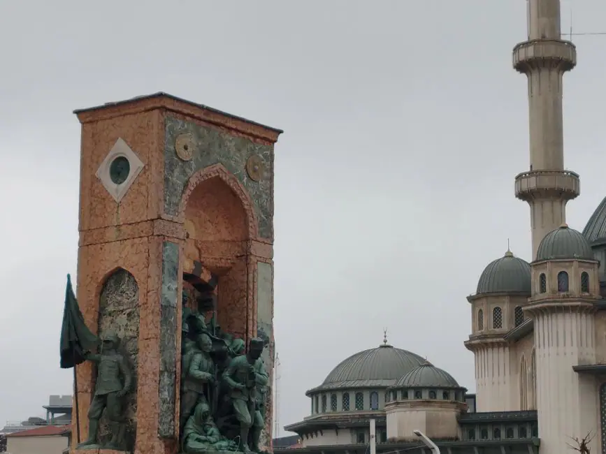 Vista en vivo de Fevzi Cakmak Mahallesi en VolveVision